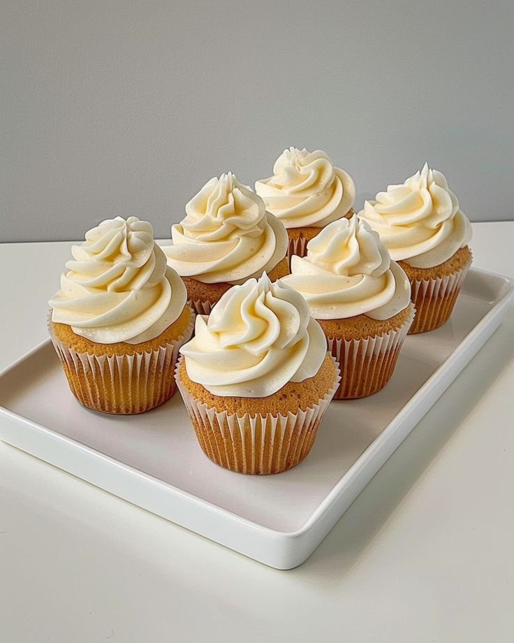 Vanilla Cupcakes 